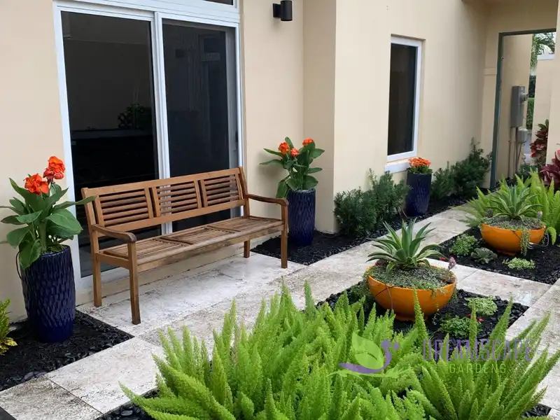 Container plantings in mixed pots